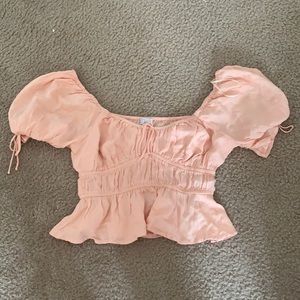 brand new tillys top!